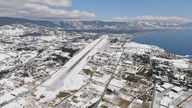 Airport Split XP